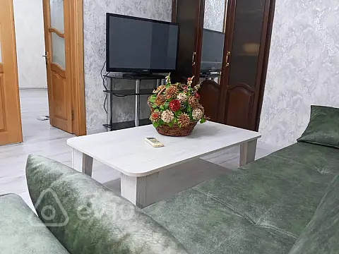 Kirayə verilir 3 otaqlı köhnə tikili 80 m² — Bakı, Səbail 3 otaq 80.00 m²