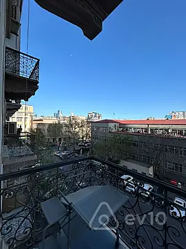 Satılır 3 otaqlı köhnə tikili 72 m² — Bakı, Nəsimi 3 otaq 72.00 m²