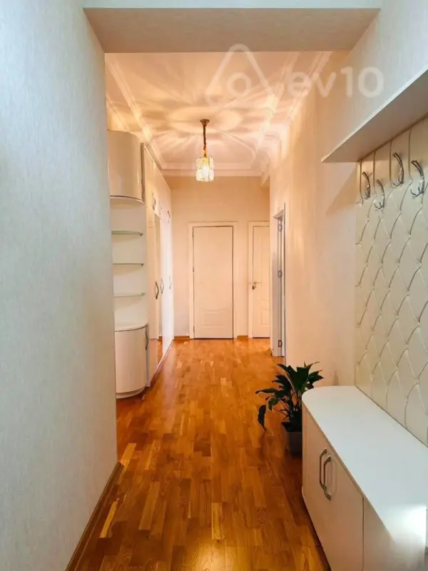 Kirayə verilir 2 otaqlı yeni tikili 85 m²