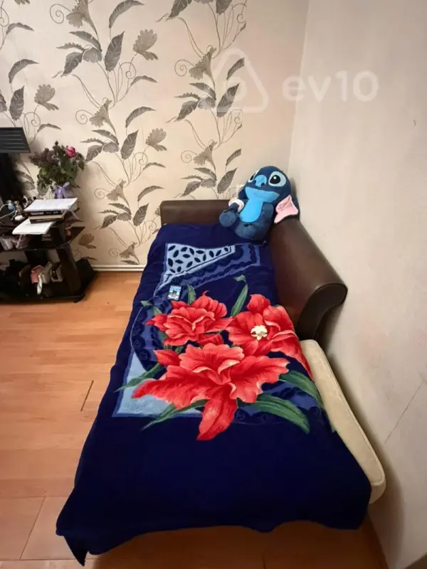 Kirayə verilir 3 otaqlı köhnə tikili 90 m²