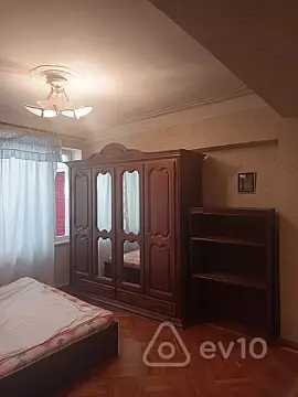 Kirayə verilir 3 otaqlı köhnə tikili 100 m² — Bakı, Nəsimi 3 otaq 100.00 m²
