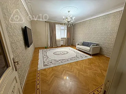 Kirayə verilir 3 otaqlı köhnə tikili 111 m² — Bakı, Nərimanov 3 otaq 111.00 m²