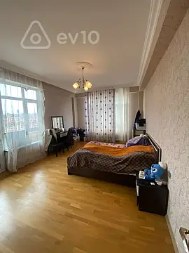 Satılır 3 otaqlı köhnə tikili 126 m² — Bakı, Xətai 3 otaq 126.00 m²