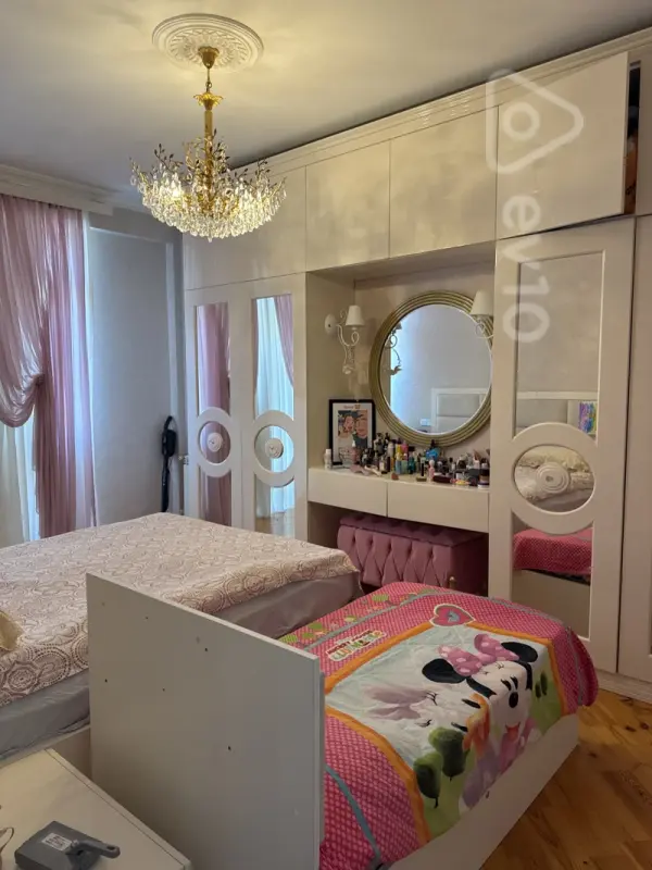Satılır 2 otaqlı yeni tikili 82 m²