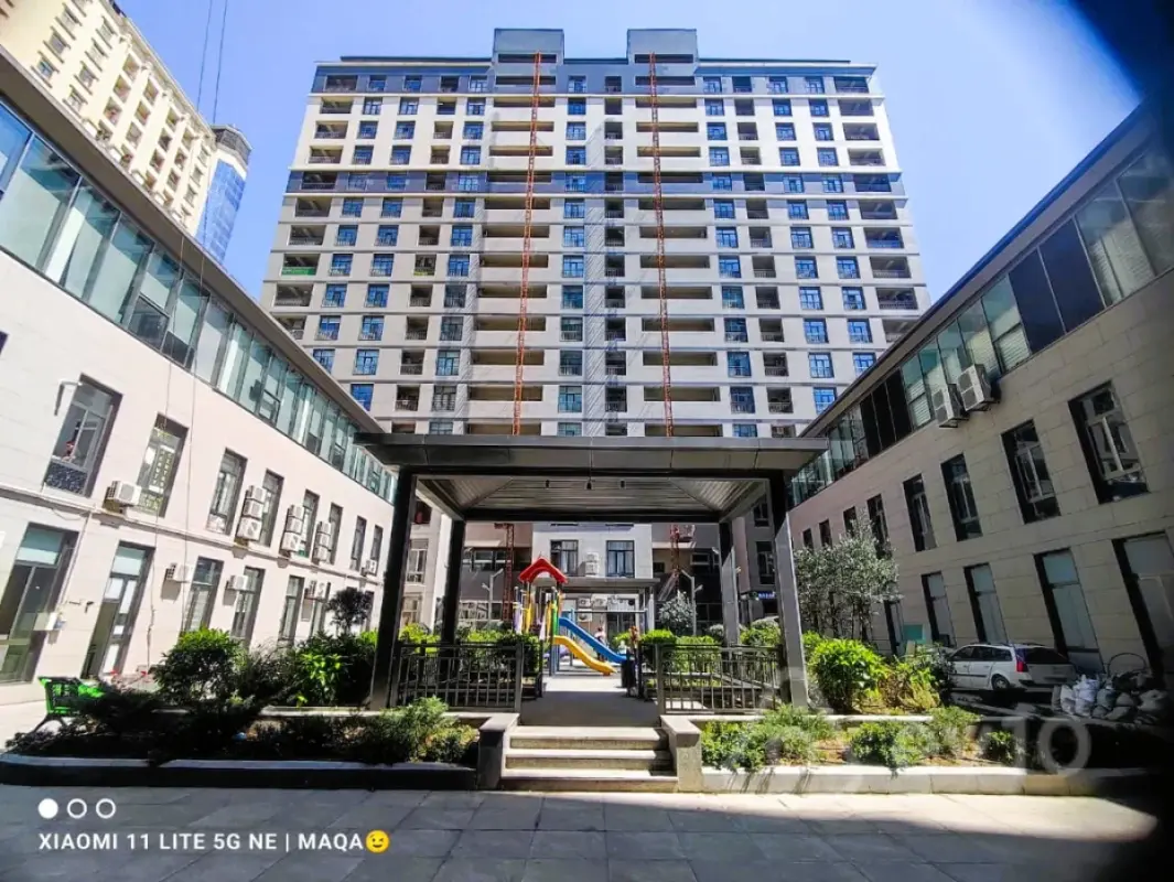 Satılır 2 otaqlı yeni tikili 111 m²