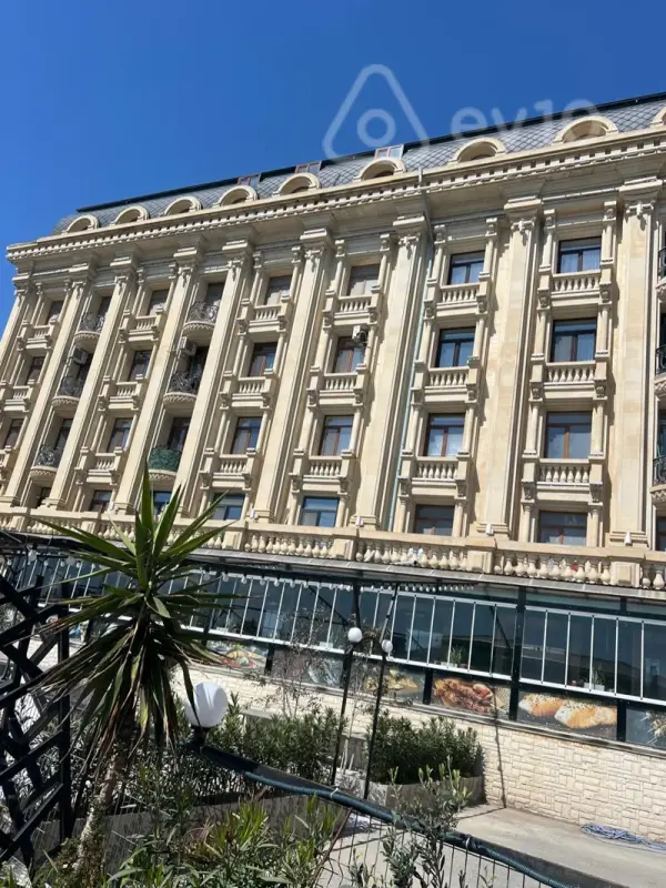 Satılır 3 otaqlı yeni tikili 90 m²
