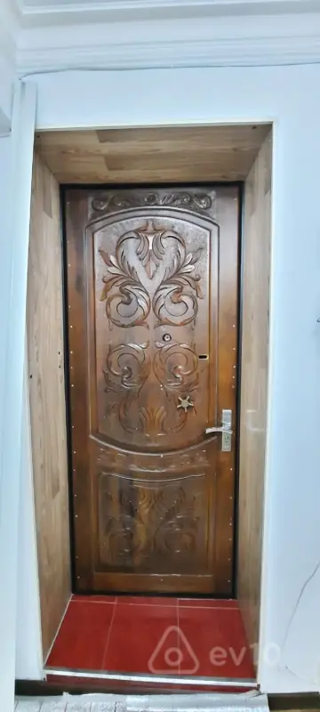 Kirayə verilir 2 otaqlı köhnə tikili 65 m²