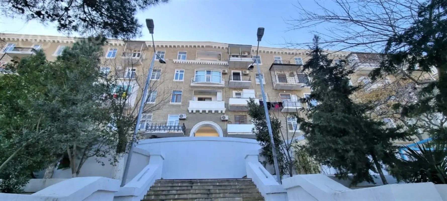 Satılır 2 otaqlı köhnə tikili 34 m²