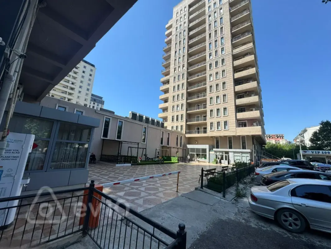 Satılır 3 otaqlı yeni tikili 110 m²