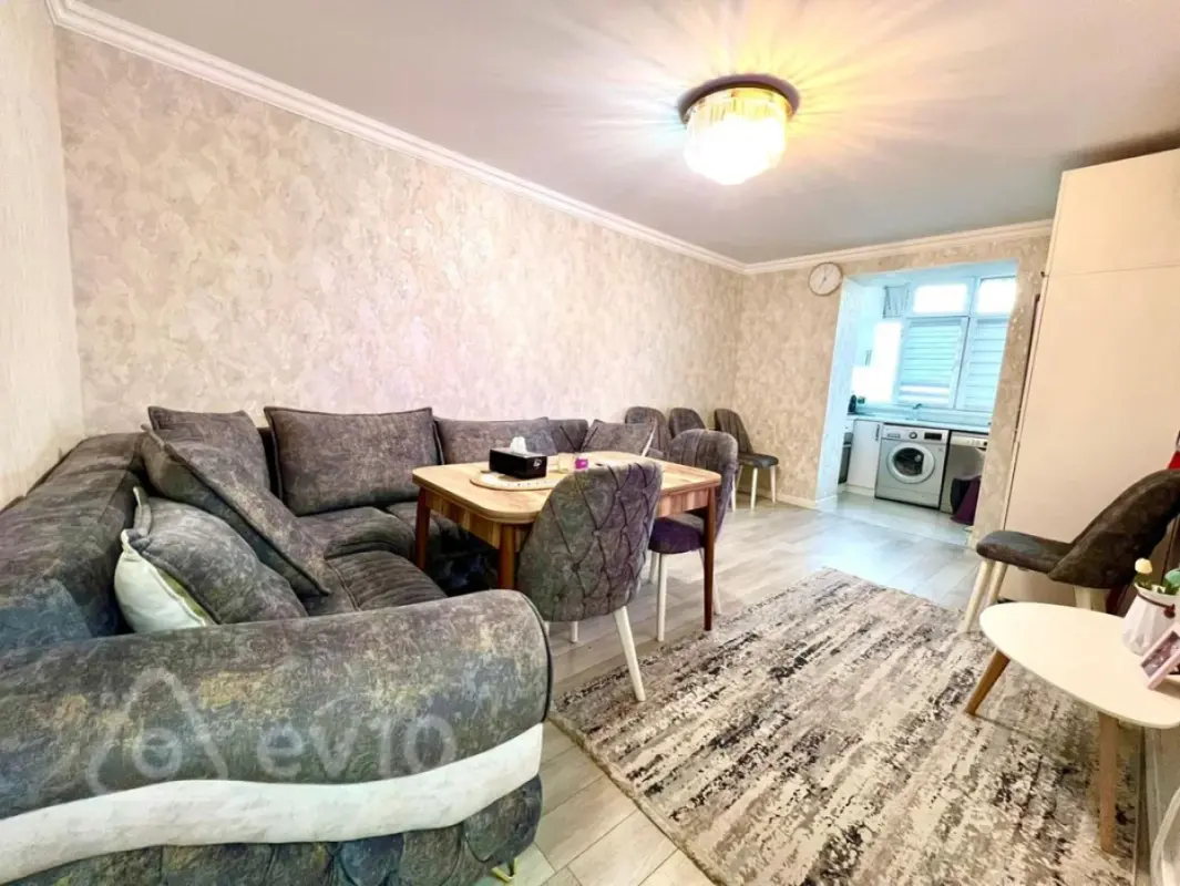 Satılır 2 otaqlı köhnə tikili 45 m²