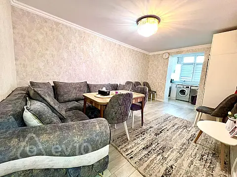 Satılır 2 otaqlı köhnə tikili 45 m² — Bakı, Nizami 2 otaq 45.00 m²