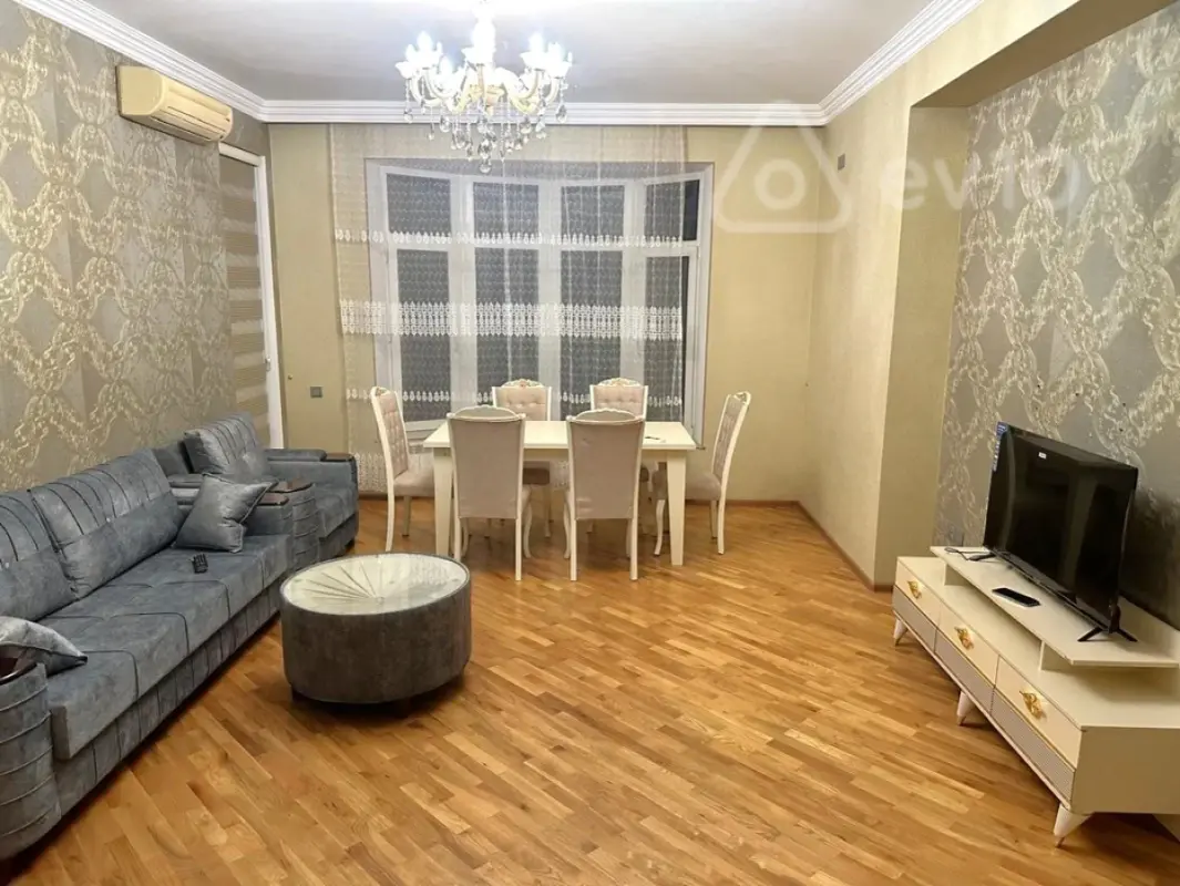 Kirayə verilir 3 otaqlı yeni tikili 150 m²