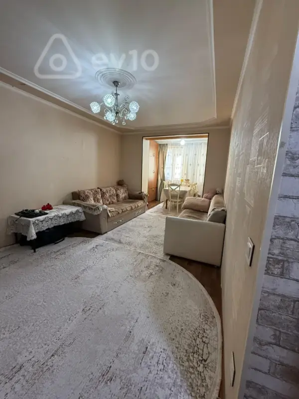 Kirayə verilir 2 otaqlı köhnə tikili 45 m²