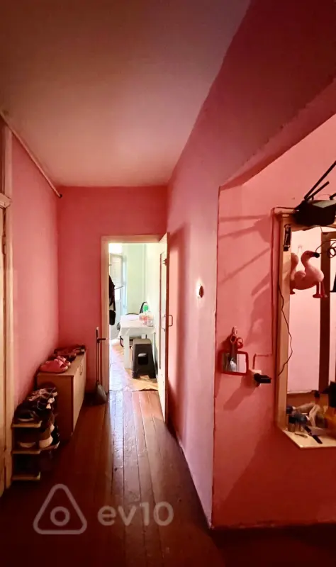 Satılır 2 otaqlı köhnə tikili 60 m²