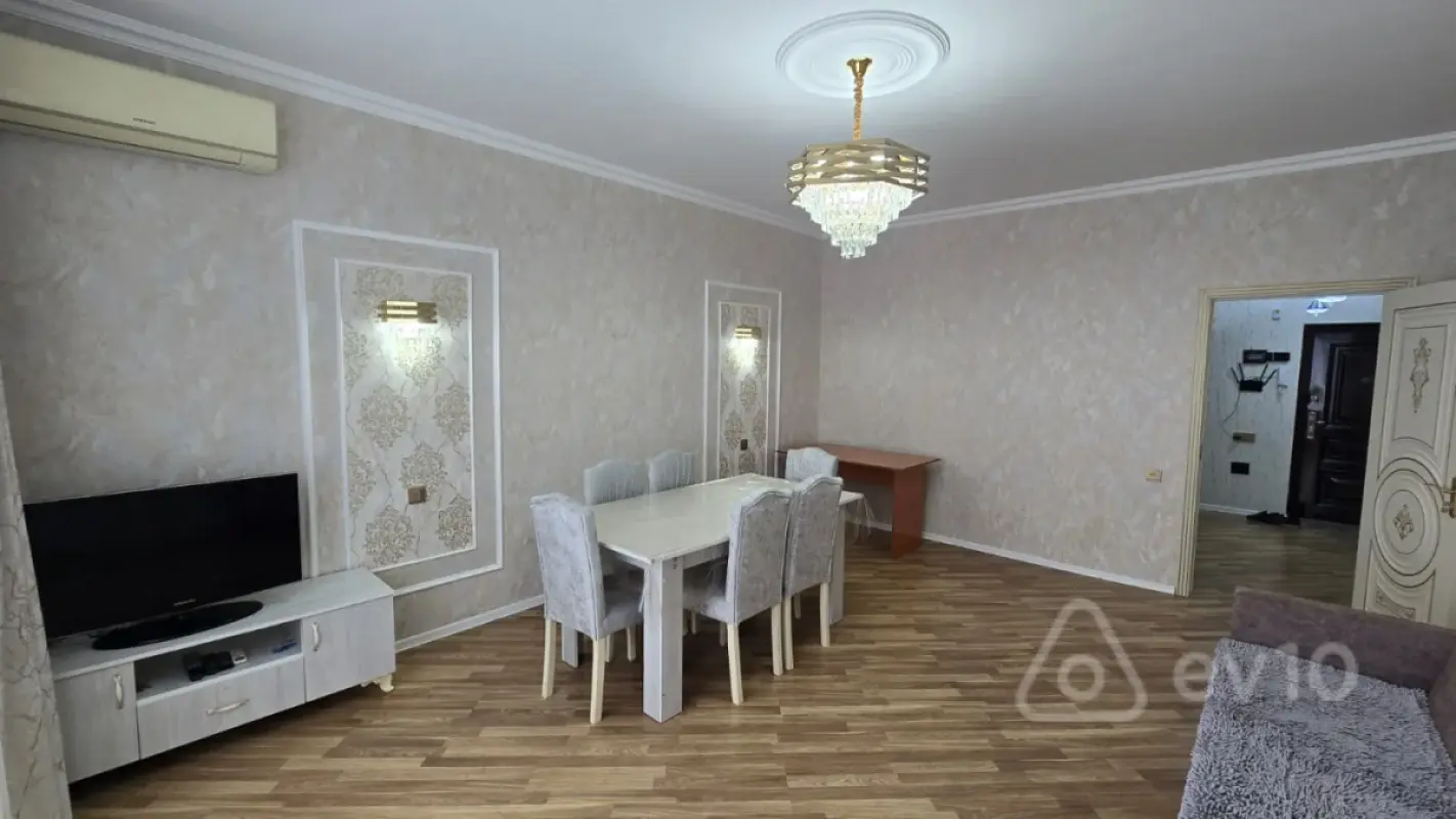 Kirayə verilir 2 otaqlı yeni tikili 65 m²