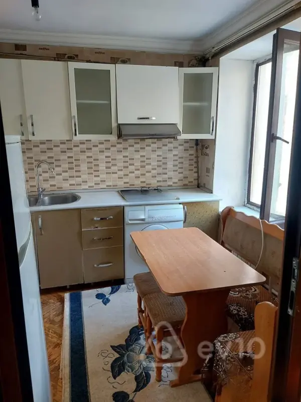 Satılır 2 otaqlı köhnə tikili 45 m²