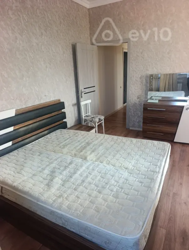 Kirayə verilir 3 otaqlı yeni tikili 65 m²
