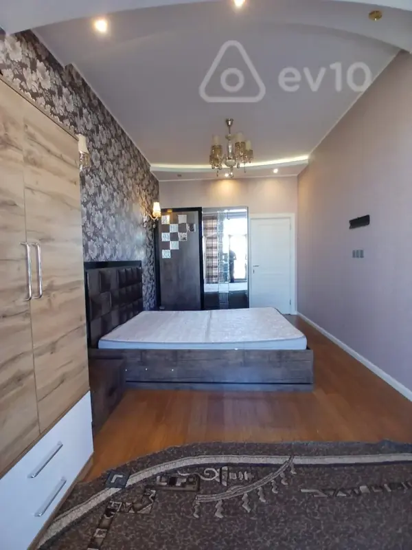 Kirayə verilir 2 otaqlı yeni tikili 70 m²