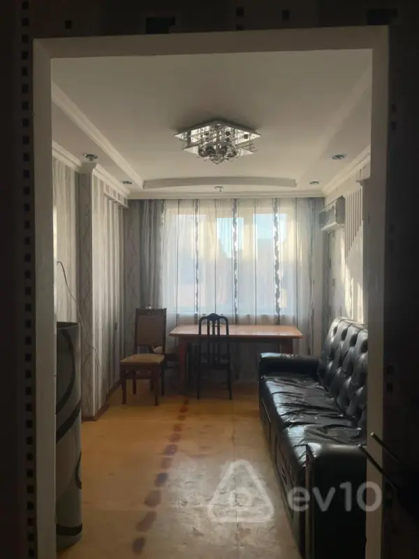 Kirayə verilir 2 otaqlı yeni tikili 50 m²