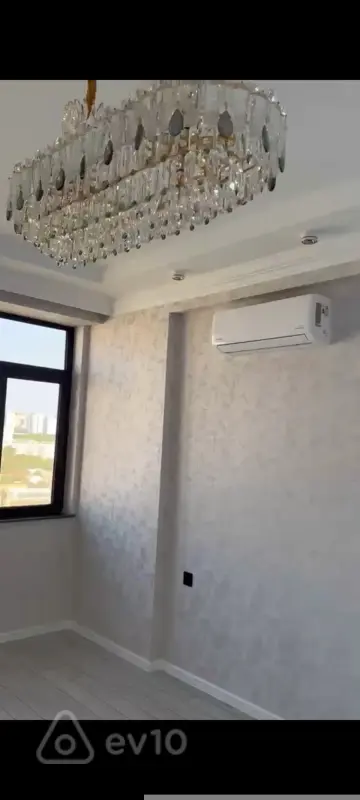 Kirayə verilir 3 otaqlı yeni tikili 120 m²