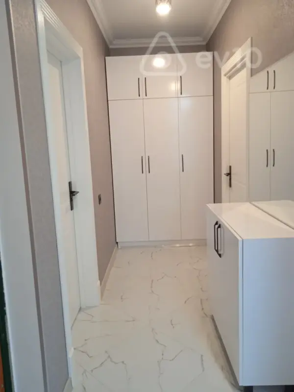 Kirayə verilir 3 otaqlı köhnə tikili 65 m²