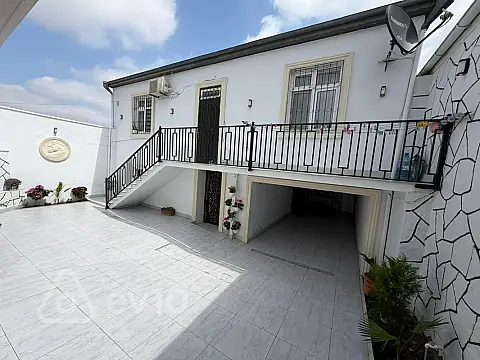Satılır 3 otaqlı həyət evi 200 m² — Bakı, Binəqədi 3 otaq 200.00 m²