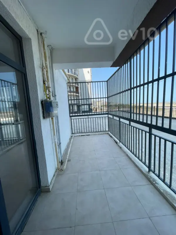 Satılır 2 otaqlı yeni tikili 99 m²