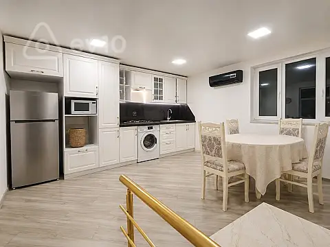 Satılır 3 otaqlı köhnə tikili 100 m² — Bakı, Səbail 3 otaq 100.00 m²