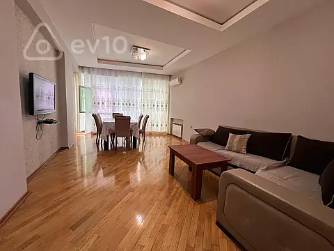 Kirayə verilir 3 otaqlı köhnə tikili 100 m² — Bakı, Xətai 3 otaq 100.00 m²