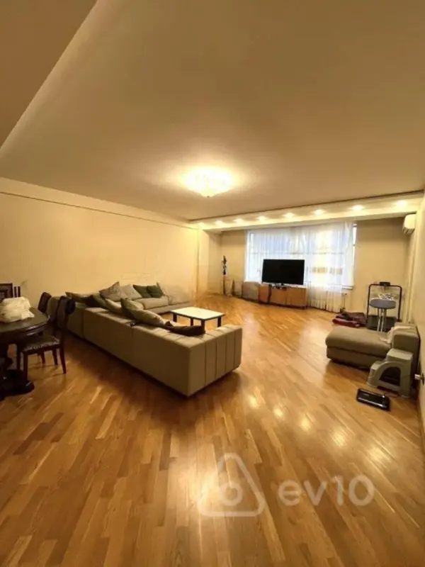 Satılır 3 otaqlı yeni tikili 185 m²