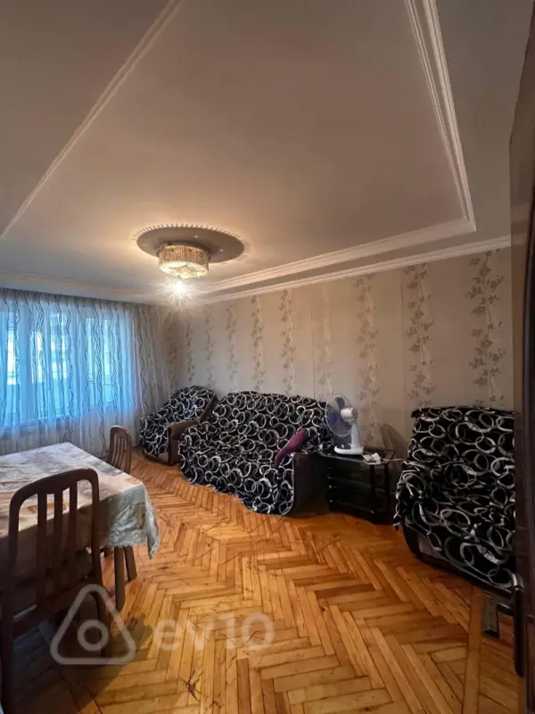 Kirayə verilir 2 otaqlı köhnə tikili 65 m²
