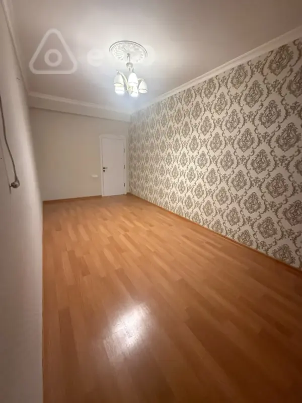 Satılır 2 otaqlı yeni tikili 60 m²