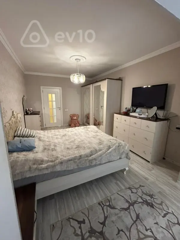 Satılır 3 otaqlı köhnə tikili 90 m²