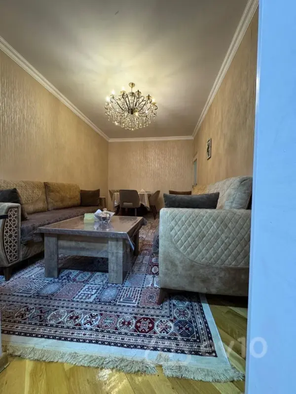 Satılır 3 otaqlı köhnə tikili 100 m²