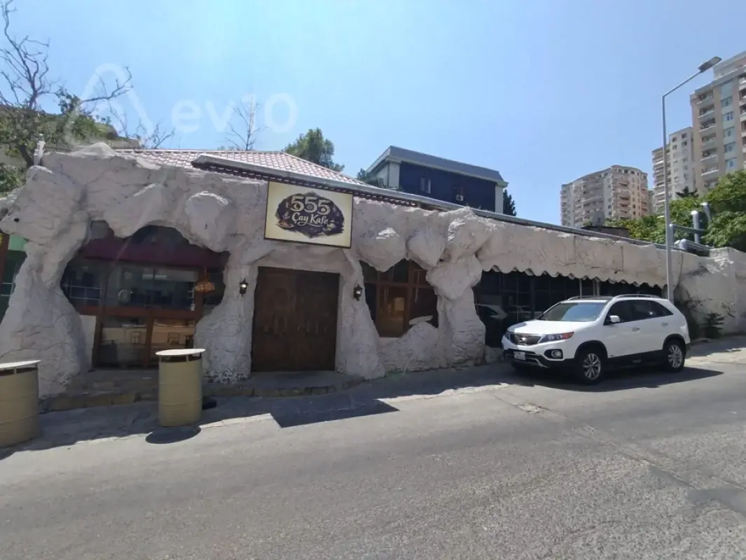 Satılır mənzil 320 m²