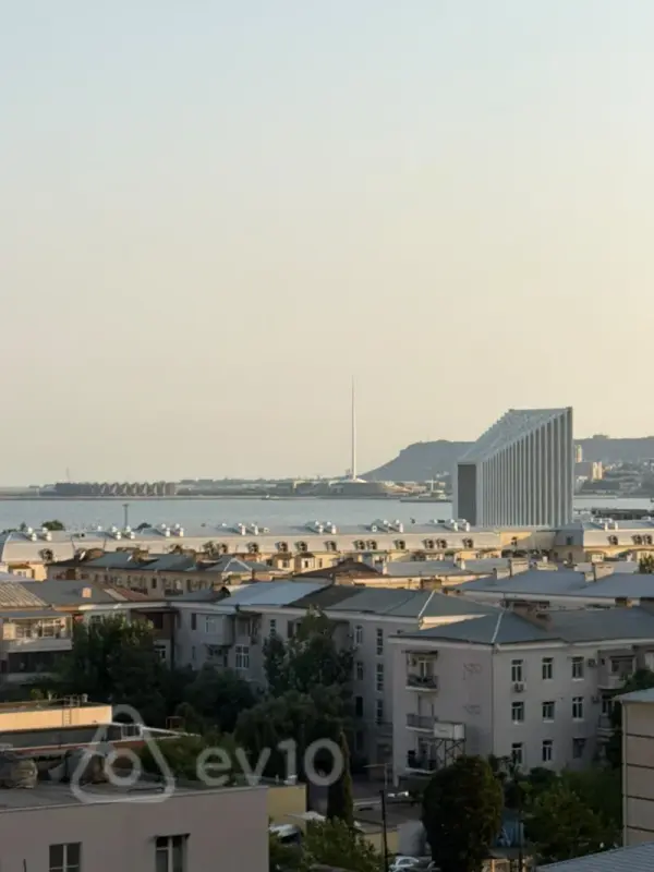Kirayə verilir 2 otaqlı yeni tikili 95 m²