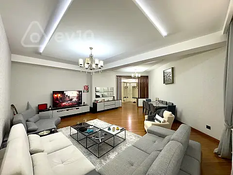 Satılır 3 otaqlı yeni tikili 165 m² — Bakı, Nizami 3 otaq 165.00 m²
