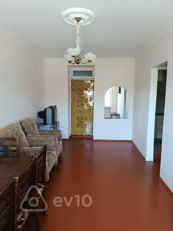 Satılır 2 otaqlı köhnə tikili 30 m²
