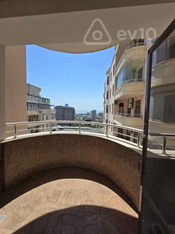 Satılır 3 otaqlı yeni tikili 161 m²