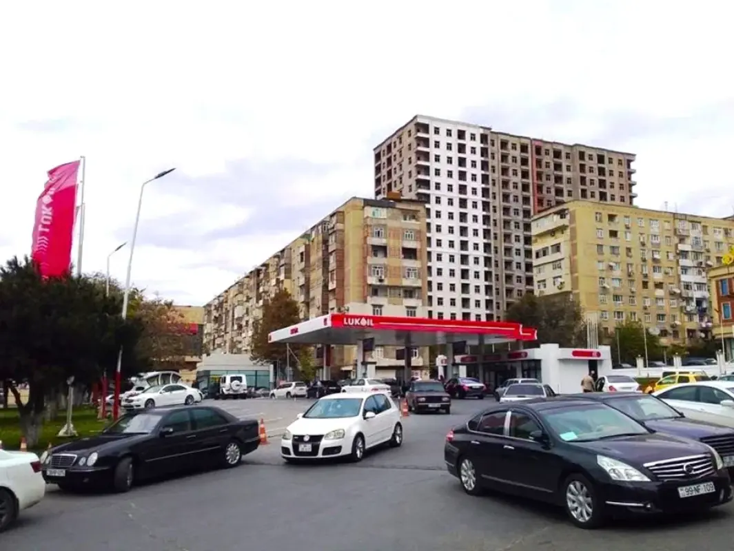 Satılır 5 otaqlı köhnə tikili 110 m²
