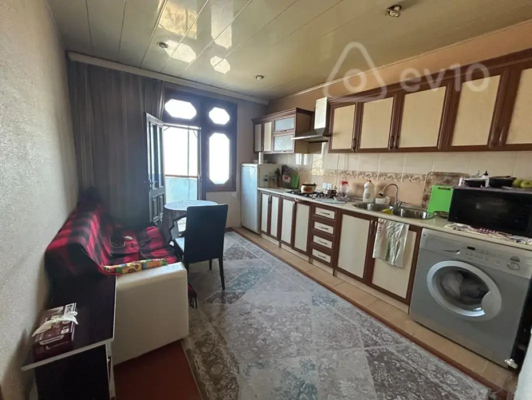 Satılır 2 otaqlı köhnə tikili 57 m²