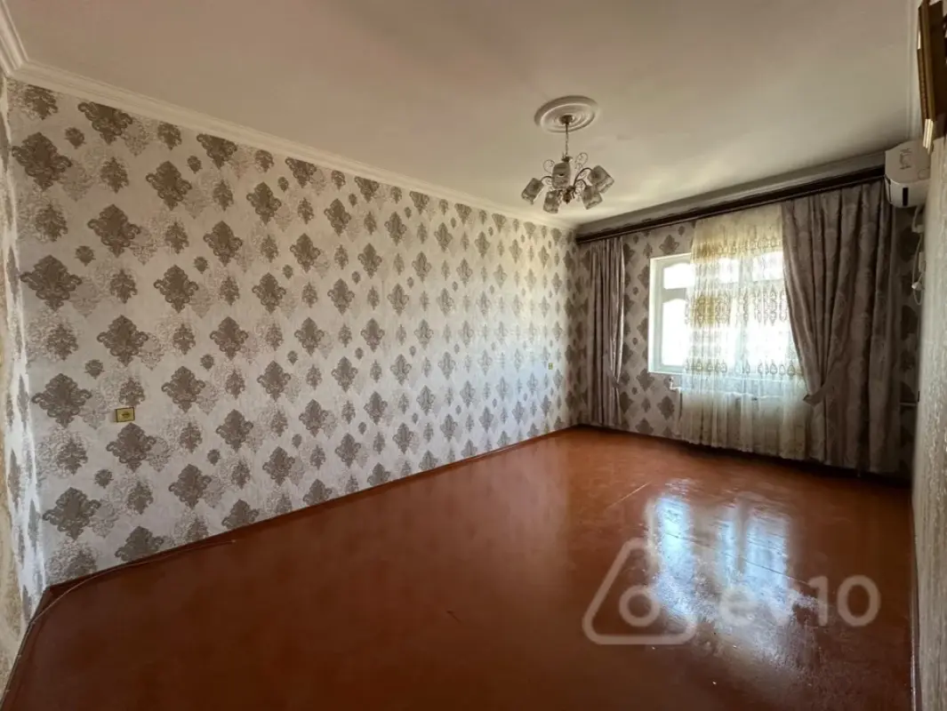 Satılır 3 otaqlı köhnə tikili 50 m²
