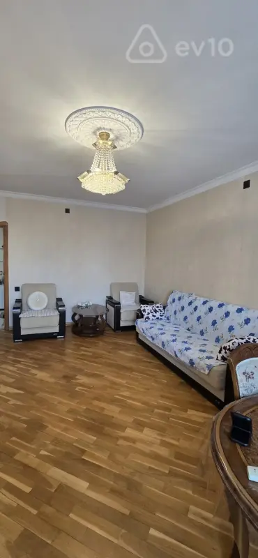 Kirayə verilir 2 otaqlı köhnə tikili 60 m²