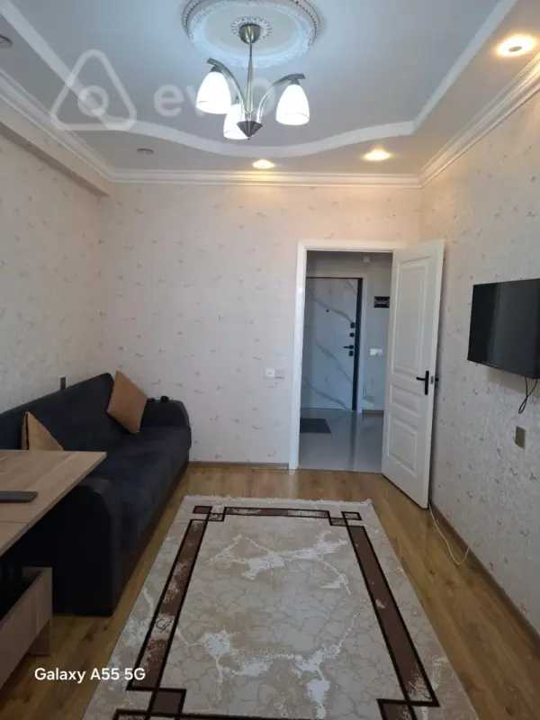 Kirayə verilir 2 otaqlı yeni tikili 52 m²