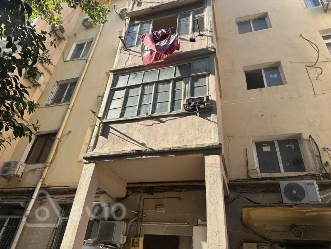 Satılır 4 otaqlı köhnə tikili 75 m²