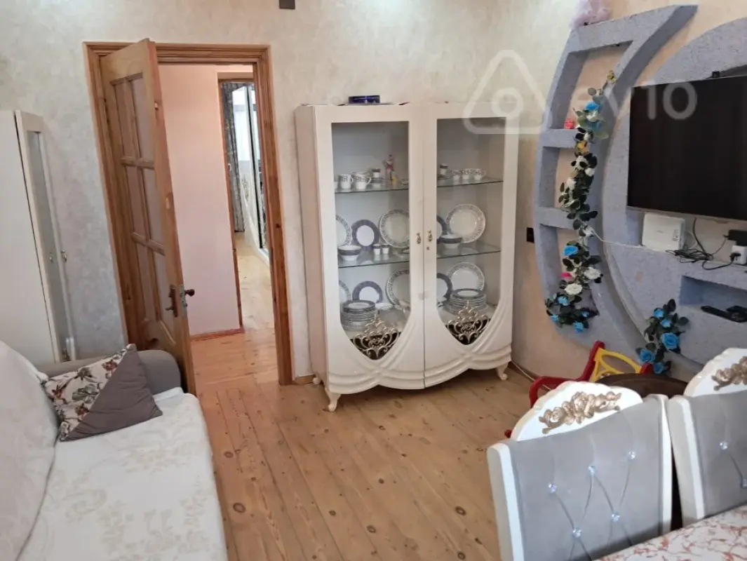 Satılır 2 otaqlı köhnə tikili 60 m²