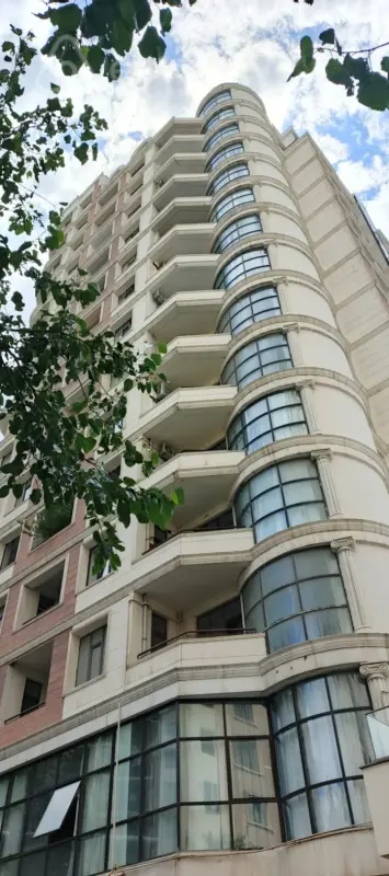 Satılır 4 otaqlı yeni tikili 168 m²