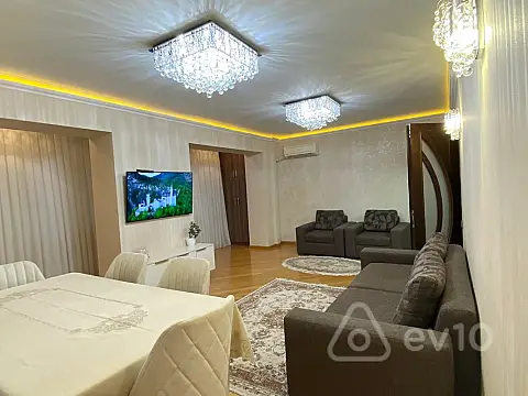 Satılır 3 otaqlı köhnə tikili 110 m² — Bakı, Yasamal 3 otaq 110.00 m²