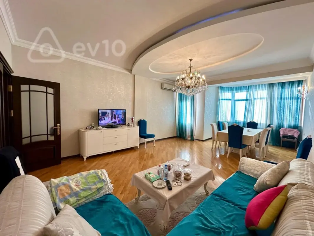Satılır 3 otaqlı yeni tikili 117 m²