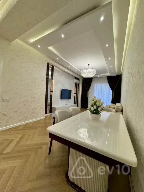 Satılır 3 otaqlı yeni tikili 107 m²